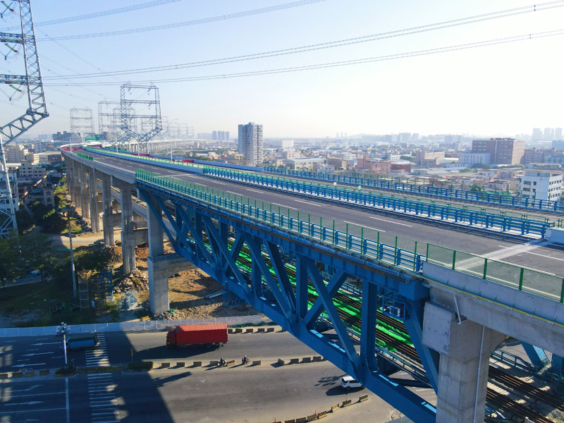 南沙港铁路4标西江特大桥694#-695#墩1-77米公铁两用钢桁梁